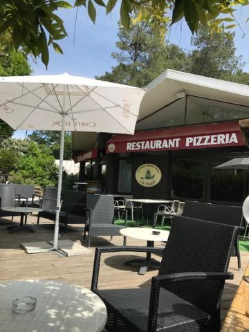 Village Vacances Aux Villages Sous Les Pins Léon Εξωτερικό φωτογραφία